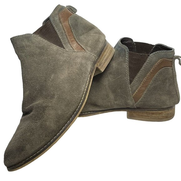 Steve Madden Shoes - Steve Madden Slip On Ankle Boots Womens Size 8 Booties Brown Gray Suede Leather